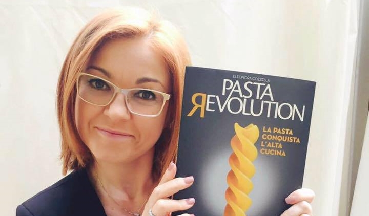 Con il suo più recente libro: "Pasta revolution. La pasta conquista l'alta cucina", Giunti Editore
