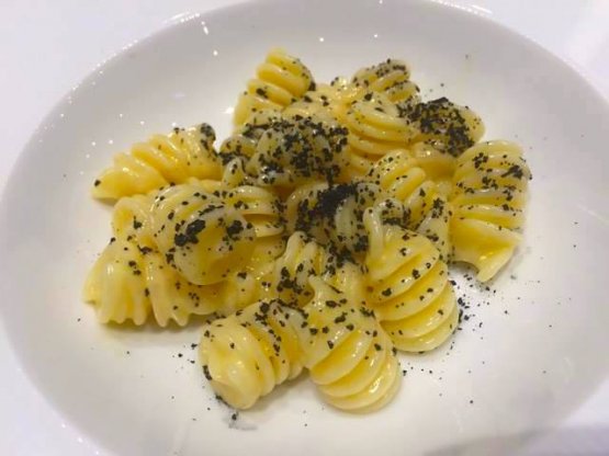 Fusillotti Cappelli Monograno Felicetti e burro affumicato di Carlo Cracco: semplice e di personalità