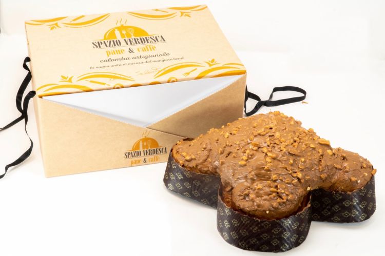 La colomba al caramello e cioccolato. Premiata al contest Divina Colomba 2021
