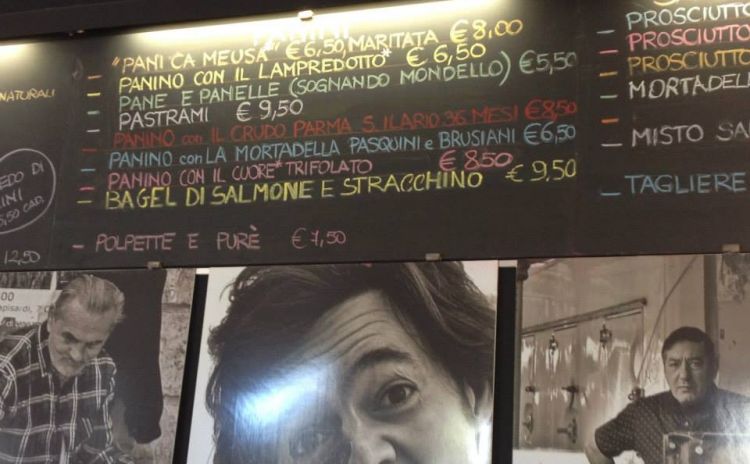 Il tipico desk di Mangiari di Strada