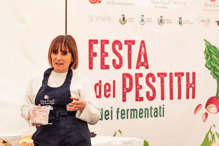 La Festa del pestìth e dei fermentati di Claut. Foto Damiano Giacomello
