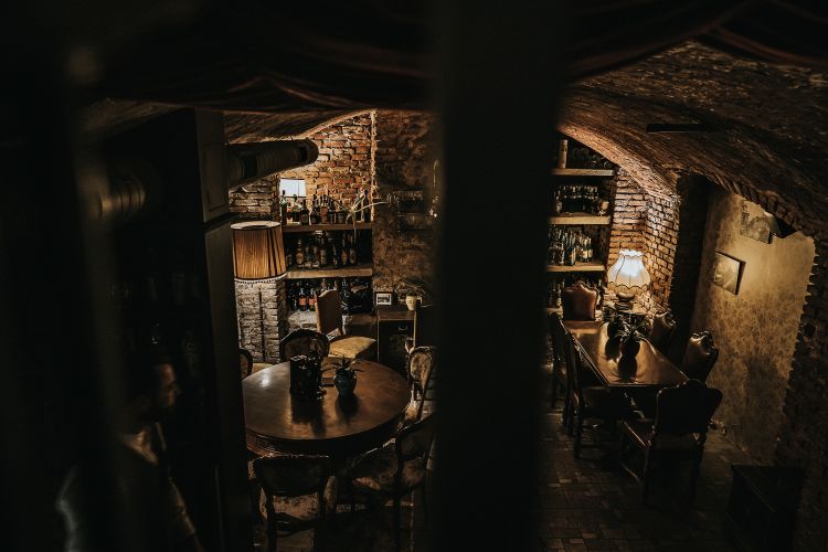 L'interno del 1930 Cocktail Bar, location nascosta e parola segreta, solo per gli invitati
