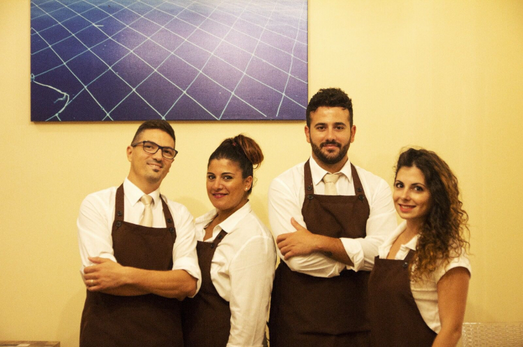 Lo staff del ristorante Rais di San Vito Lo Capo (