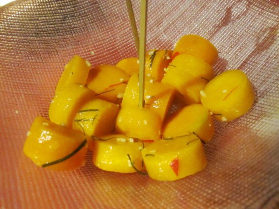 Zucca marinata con zenzero e peperoncino, un buon 