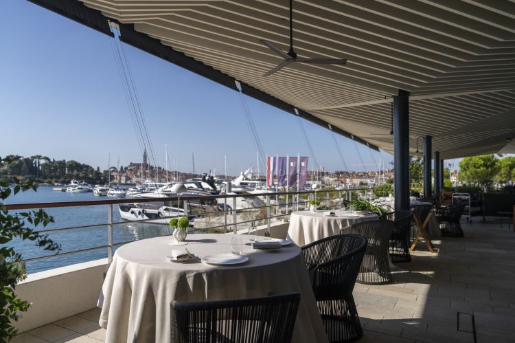 La vista su marina e città vecchia