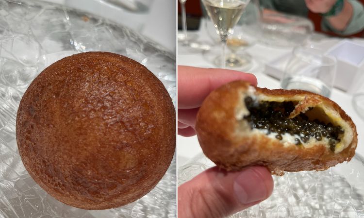 Pan chino ripieno di caviale Beluga e crema agra
Disfrutar, Barcellona
"Festival", il menu degustazione del momento del trio più tecnico di Spagna - Oriol Castro, Eduard Xatruch e Mateu Casañas - riassume il meglio che i ragazzi ex-allievi del Bulli hanno concepito in quasi 10 anni di carriera. Il Pan chino relleno de caviar beluga y crema agra è certamente il boccone più celebre del ristorante. Una pasta brioche ripiena di crema sifonata, caviale e crema doppia panna. Si immerge in padella con olio a 180 gradi per 20 secondi. Il lattico, il sapido, il fritto leggero: golosità mostruosa 
