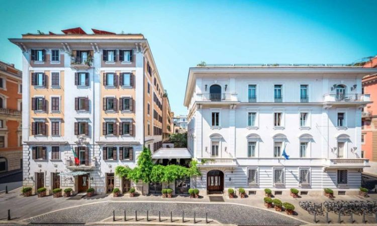 L'ingresso di via della Penna 22