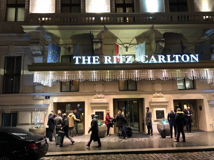 L'ingresso dell'hotel, 10 minuti a piedi dalla cattedrale di Santo Stefano
