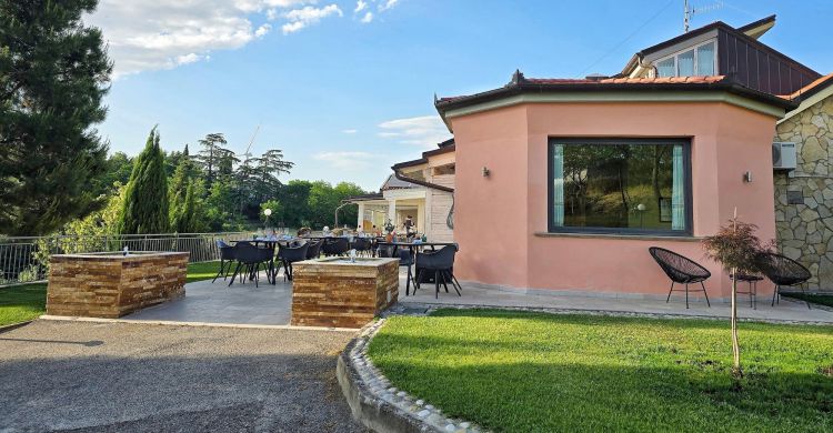 La Villa by&nbsp;day...
