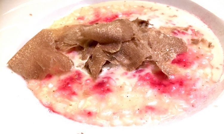 Carnaroli Riserva San Massimo cotto in estrazione di sedanorapa e infusione leggera alla bagna cauda