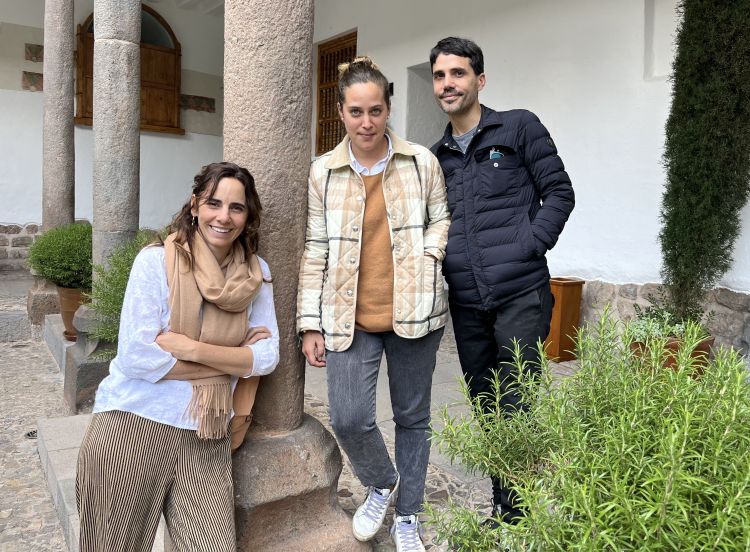 Malena Martinez, Pia Leon e Virgilio Martinez
