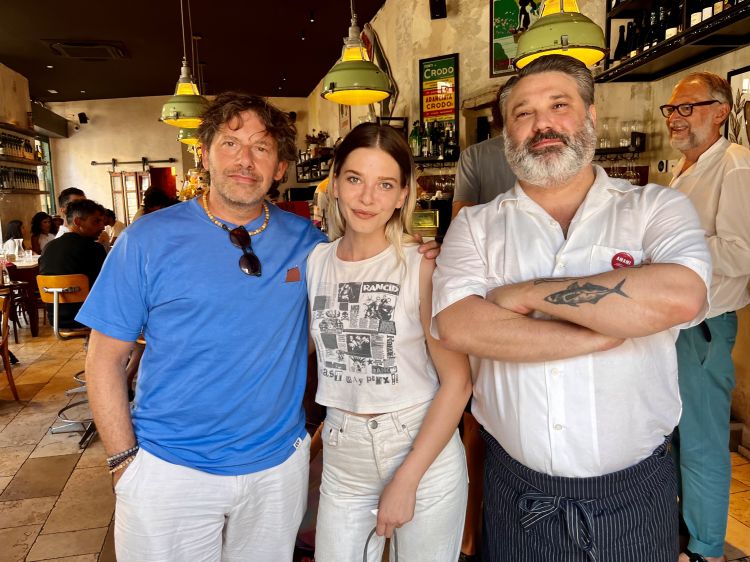 Protagonisti del pop up strombolano: Cesare Battisti, Micaela Miculi e Vladimiro Poma