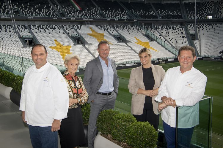 La famiglia Cerea allo Juventus Stadium. Da sinistra a destra, Bobo, Bruna, Francesco, Rossella e Chicco