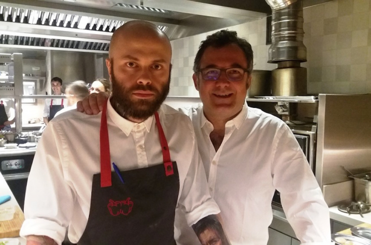 To the left, Borja García, Albert Raurich’s Basque chef 
