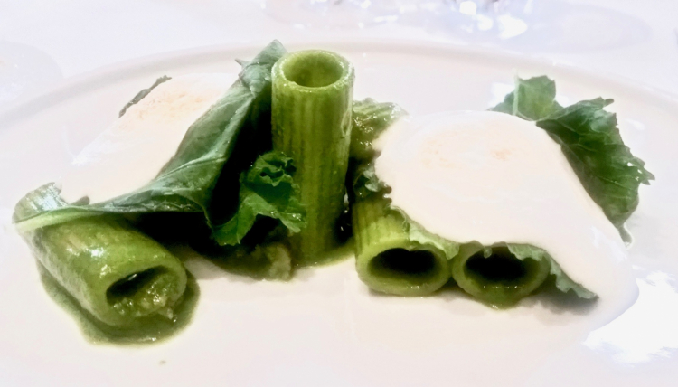 I Rigatoni broccoletti, salsiccia e schiuma di pecorino romano di Luciano Monosilio