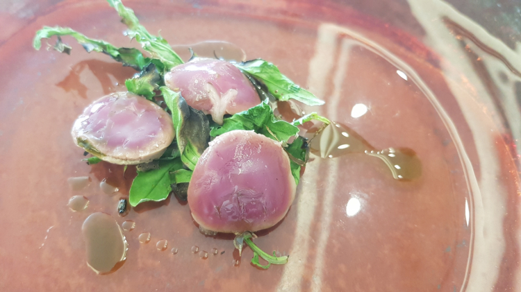 Rognoni di coniglio e tè verde matcha