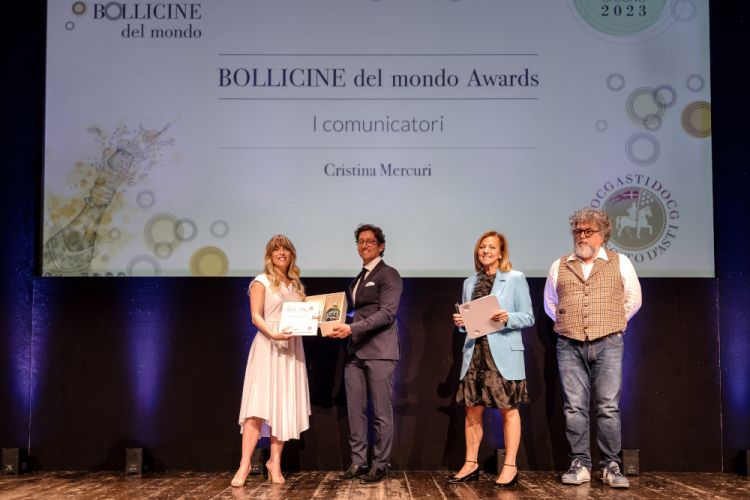 Cristina Mercuri durante la premiazione della Guida Bollicine del Mondo