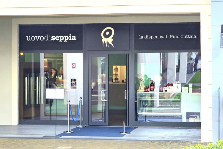 L'ingresso del nuovo Uovo di Seppia al Sicil