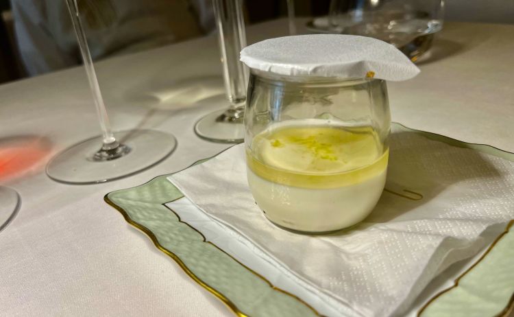 Light cream with salted capers with lime and lemon 
An upside-down panna cotta (but creamier) with the aromas of capers in the shape of spices and, on top, a concentrated gelatine of lemon. Once again, a dessert non-dessert. The happy ending for a pastry chef happy to have become a chef
