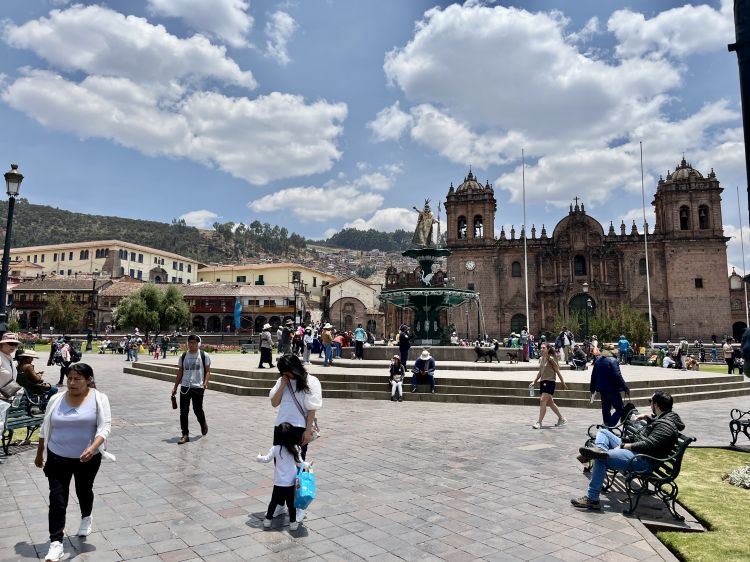 Plaza de Armas, the main square of Cuzco, Peru's first tourist destination, 3,399 metres above sea level. Cuzco is about 1 hour and 20 minutes from Moray
