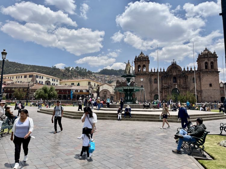 Plaza de Armas, the main square of Cuzco, Peru's first tourist destination, 3,399 metres above sea level. Cuzco is about 1 hour and 20 minutes from Moray
