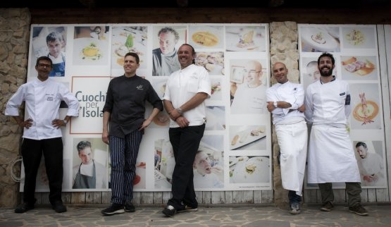 A group photo of the chefs of the association 