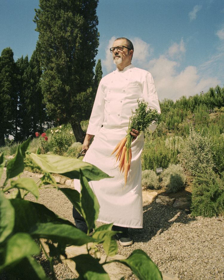 L’executive chef Daniele Sera, custode della biodiversità del territorio, abbraccia i valori di sostenibilità, portando avanti una costante ricerca di sapori autentici e genuini
