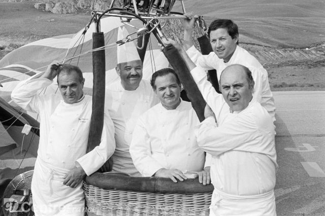 Una foto straordinaria del 1983. Da sinistra Paul Bocuse, Pierre Troisgros, Jacques Pic, Georges Blanc e Alain Chapel
