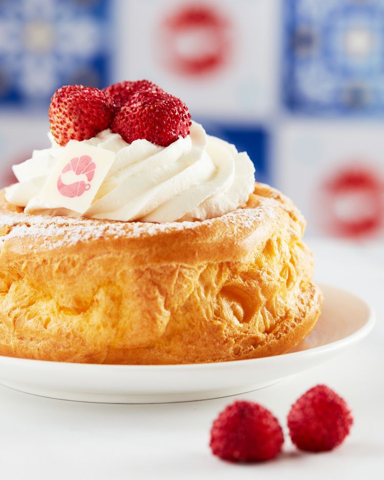 La zeppola con crema chantilly e fragoline
