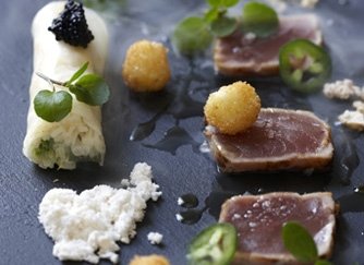 Trota marinata al miso e sesamo. Un piatto complesso firmato da Tempelhof