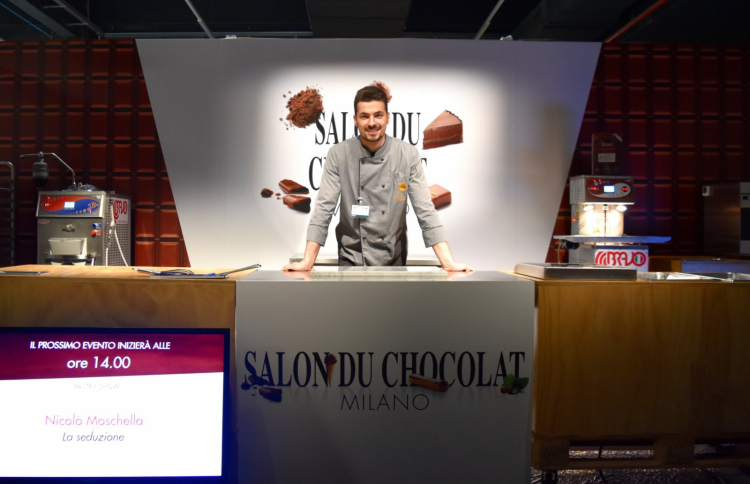 Il giovane pastry chef Nicolò Moschella al Salon 