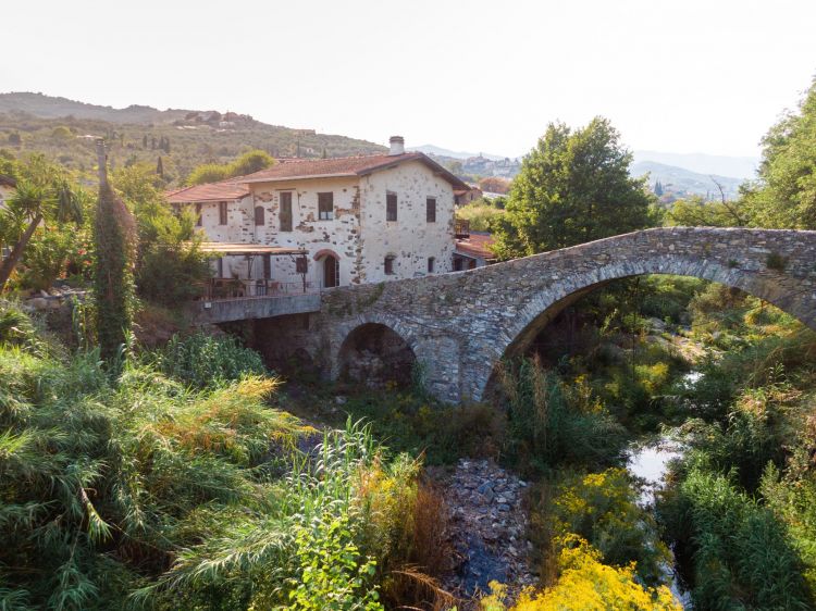 Equilibrio a Dolcedo, in un antico mulino
