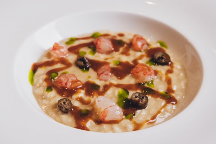 Risotto, cappero, gambero rosso, olio all'origano