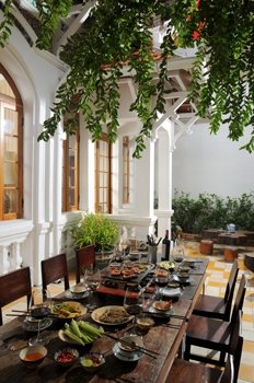 An ancient French villa, colonial-style (photo pickled and fried)