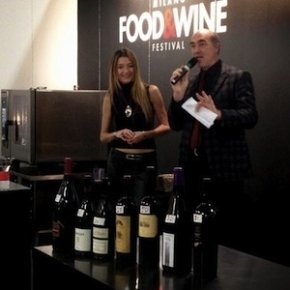Helmuth Köcher, with Paolo Marchi the curator of Milano Food&Wine Festival. Beside him, Alessandra Rotondi