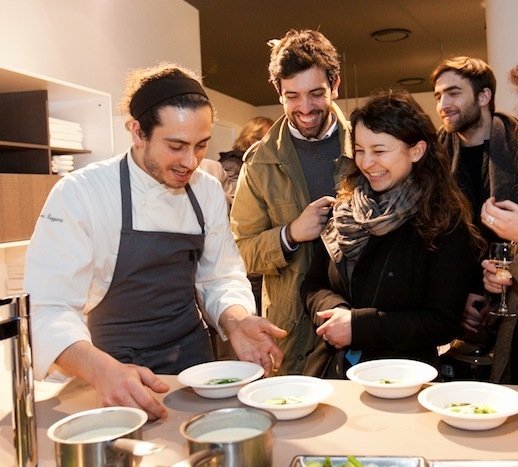 Giovanni Ruggieri, chef del Refettorio di Milano, qui nello showroom Cesar