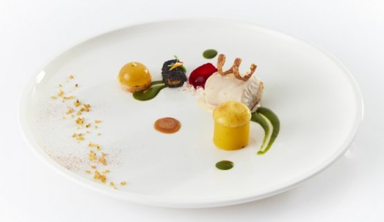 Alla finale del Bocuse d'Or sudamericano, in Messico, era era obbligatorio che il piatto prevedesse ingredienti tipici del Paese dal quale provenivano i vari chef. Giovanna Grossi ha preparato una tilapia (un pesce tropicale) cotto sottovuoto, servito su crema di spinaci e accompagnato da manioca fermentata e farina di Uarini, piantaggine con manioca e papavero, tartare di gamberetti con aspic di jambu (si chiama così il cosiddetto "crescione del Brasile"), brodo di pesce con tucupi (una salsa gialla estratta dalle radici della manioca selvaggia amazzonica)