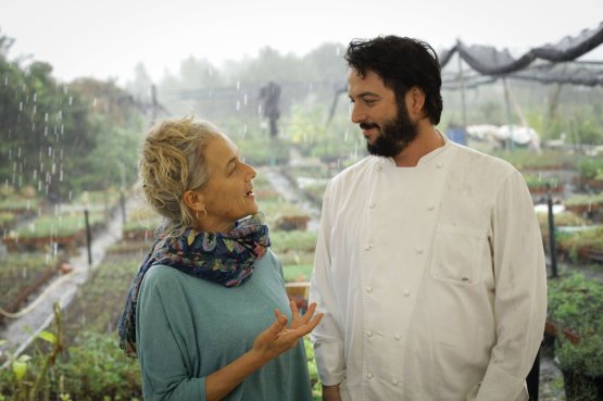 Rama Ben Zvi, la proprietaria del Rama's Kitchen, con lo chef Tomer Miv
