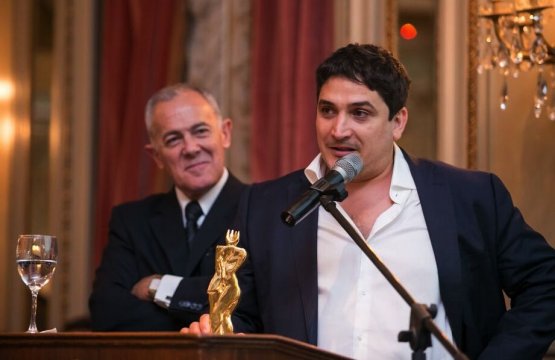 Mauro Colagreco riceve a Buenos Aires il Gran Prem