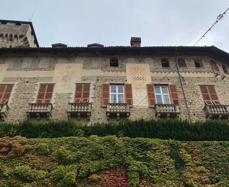ll Castello di Tagliolo che si affaccia su una vasta area dell'Alto Monferrato
