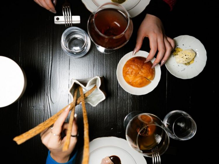 Un tavolo da Testina