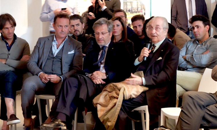 17 maggio 2016: alla Fondazione Catella si parla di Settimana milanese della cucina. L'intervento di Gualtiero Marchesi circondato da alcuni dei nuovi grandi della ristorazione milanese, spesso suoi allievi: si riconoscono Davide Oldani, Francesco Cerea, Andrea Berton, Daniel Canzian