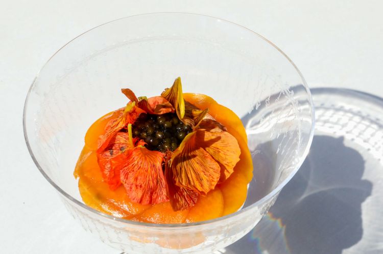 Hamachi, papaya rossa, caviale Krystal