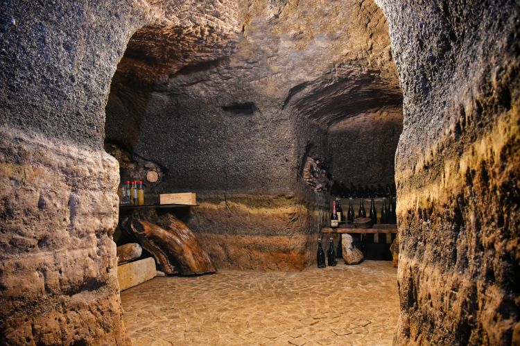 Particolare della grotta d'origini romane
