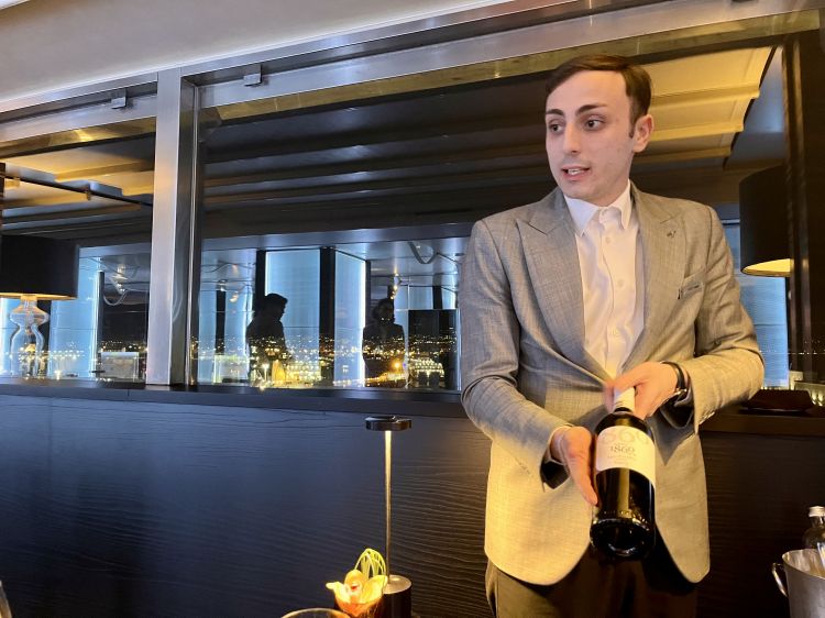 Giovanni Santoro, 27 anni, sommelier di Pozzuoli
