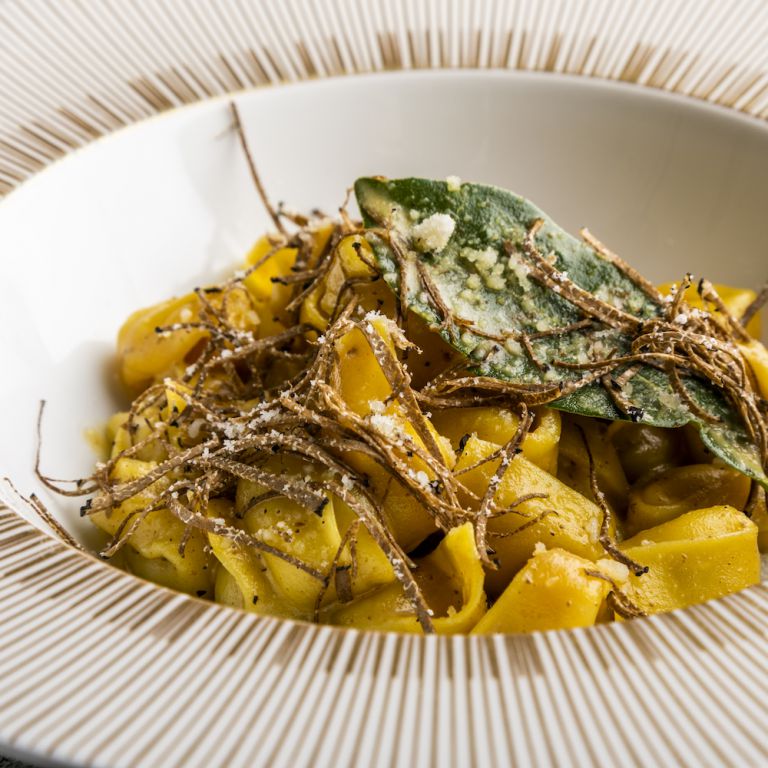 Tortellini con crema di fegato d’oca e tartufo nero, Mascia
