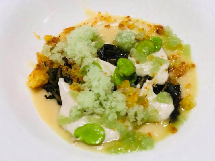 Fave, ostriche, cicoria e mela verde
