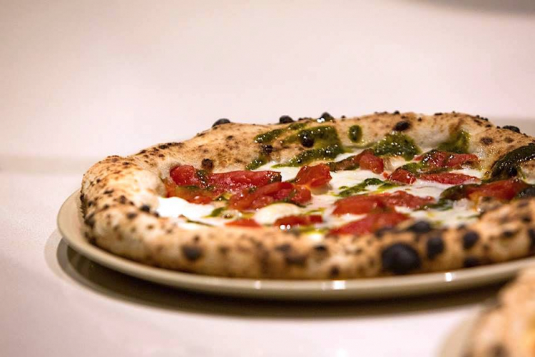 Pizza di Andrea Godi al 400 Gradi di Lecce
