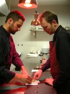 Alessandro Dal Degan ed Enrico Maglio, rispettivamente uomo di cucina e di sala alla Tana di Asiago