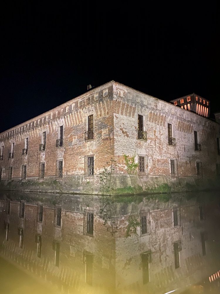 Una suggestiva immagine del Castello di Padernello - Foto: VAT
